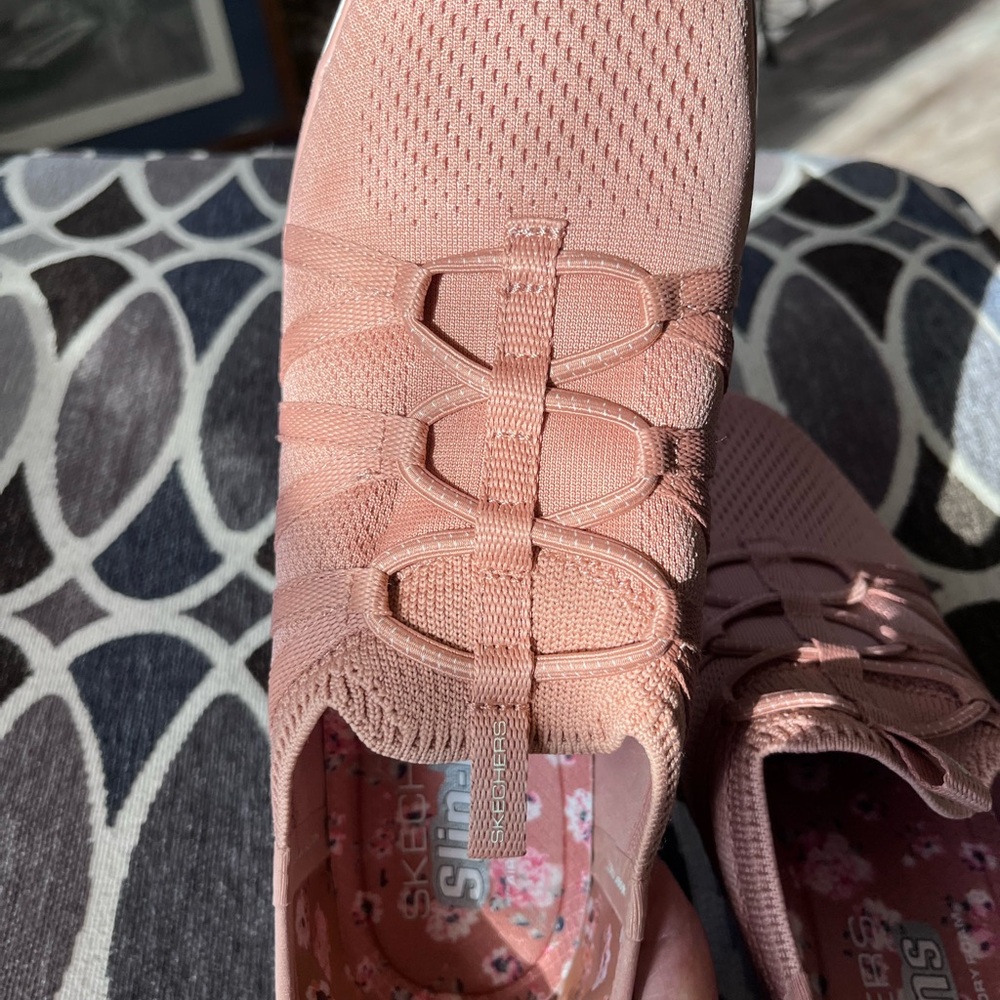 Sketchers slip on sneakers